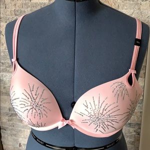 Victoria’s Secret Gorgeous push-up bra